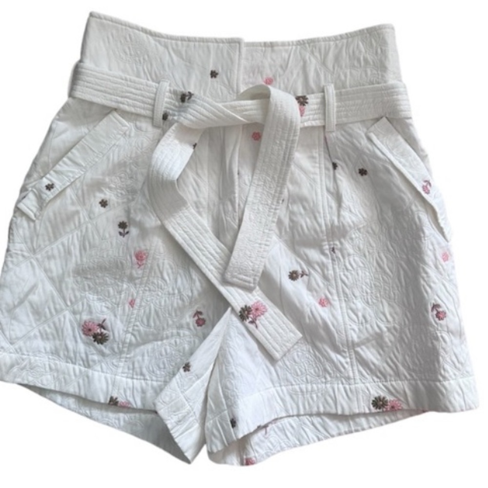 Current Air Los Angeles -Anthropologie Quilted Floral White Shorts, size medium